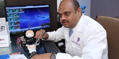 best-implantologist-in-chennai-dr.sendhilnathan